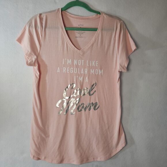 APT 9 "Im Not A Regular Mom, Im A Cool Mom" Pink T Shirt Mean Girls Regina - Picture 1 of 5